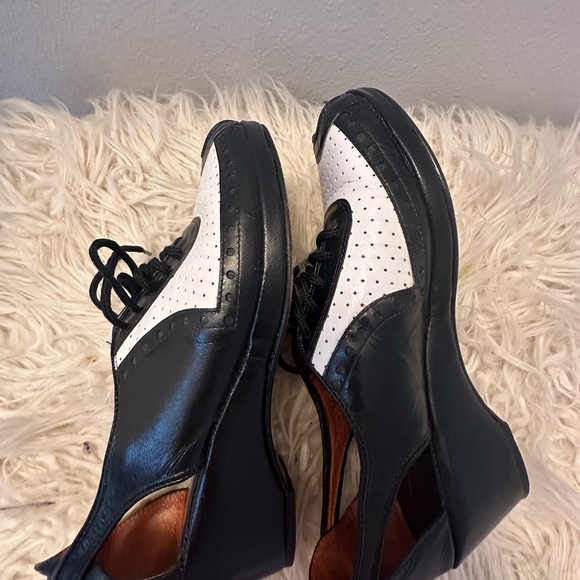 EUC Re-Mix Vintage Spectator Tuxedo Black-and-White Peep-Toe '40s Wedge … - Picture 4 of 8